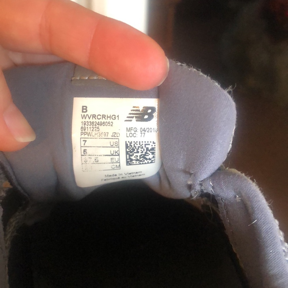 Women’s NB shoes - Picture 6 of 6